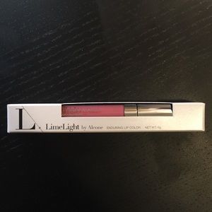 LimeLight Enduring Lip Color, Shade: Creme Brulee